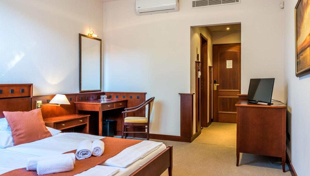 Hotel Tihany Atrium Zewnętrze zdjęcie