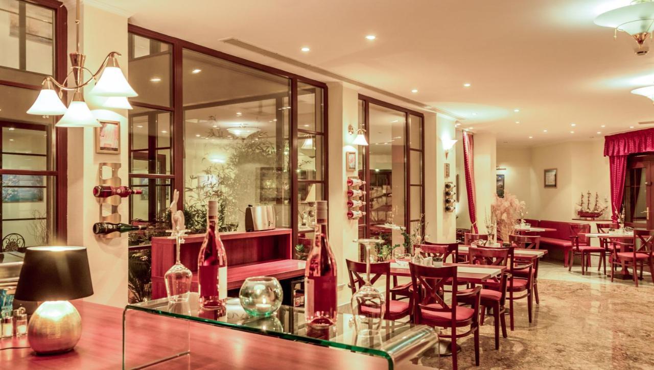 Hotel Tihany Atrium Zewnętrze zdjęcie