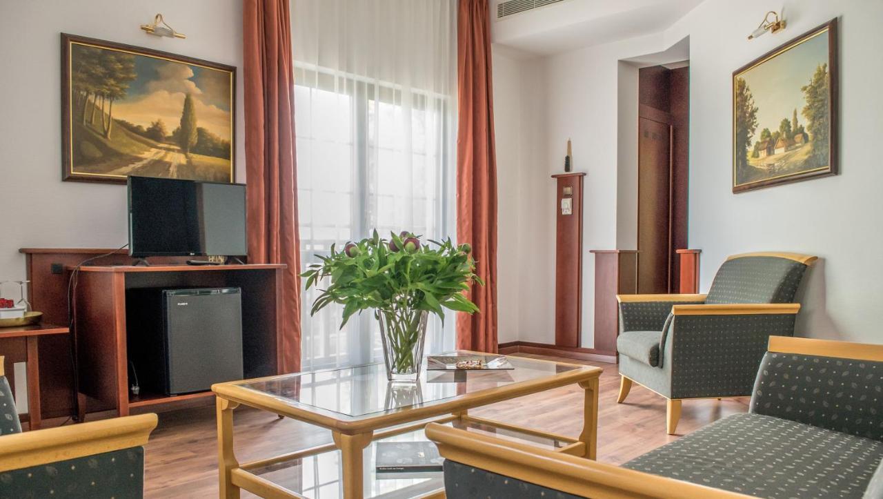 Hotel Tihany Atrium Zewnętrze zdjęcie